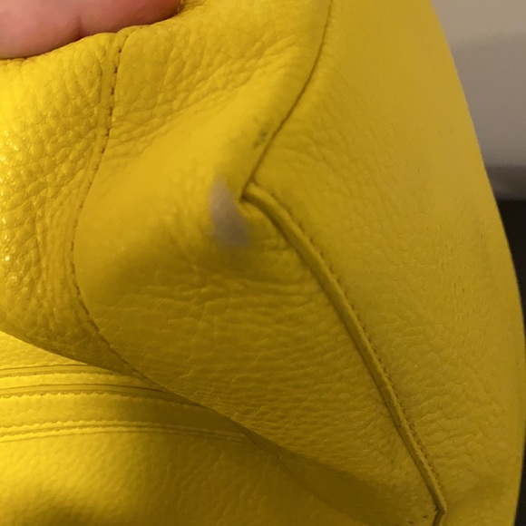 Tory Burch Lemon Yellow Medium Sized Purse - Picture 8 of 11